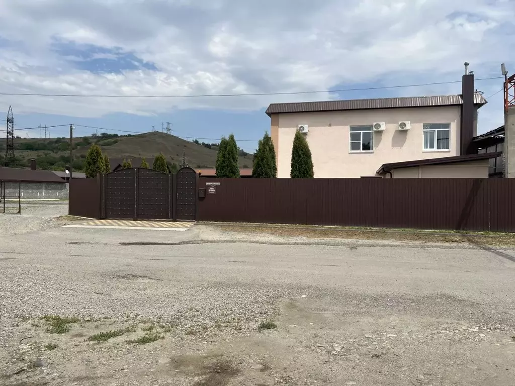 Помещение свободного назначения в Карачаево-Черкесия, Черкесск ... - Фото 1