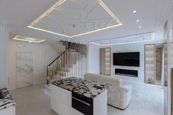 3-к кв. Калининградская область, Калининград ул. Марата, 7 (193.0 м) - Фото 1