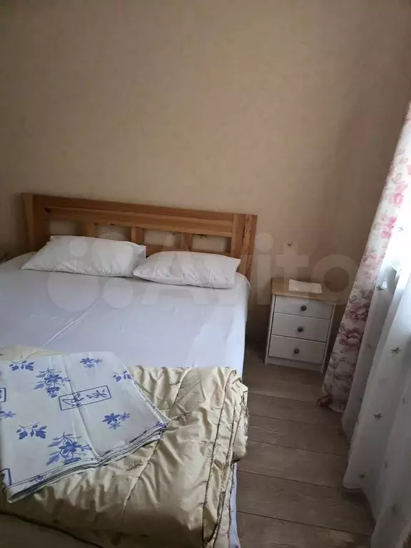 Комната 15 м в 1-к., 1/3 эт. - Фото 0
