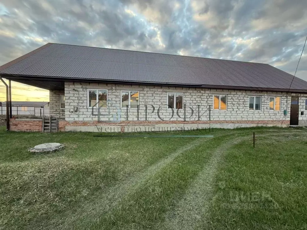 Дом в Белгородская область, Поселок Чернянка городское поселение, ... - Фото 1