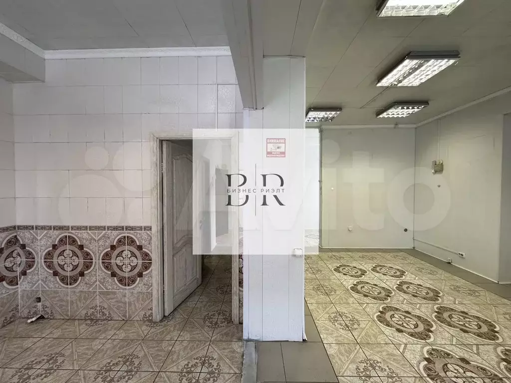 Продажа Офис От.Вход Центр, 45 м - Фото 0
