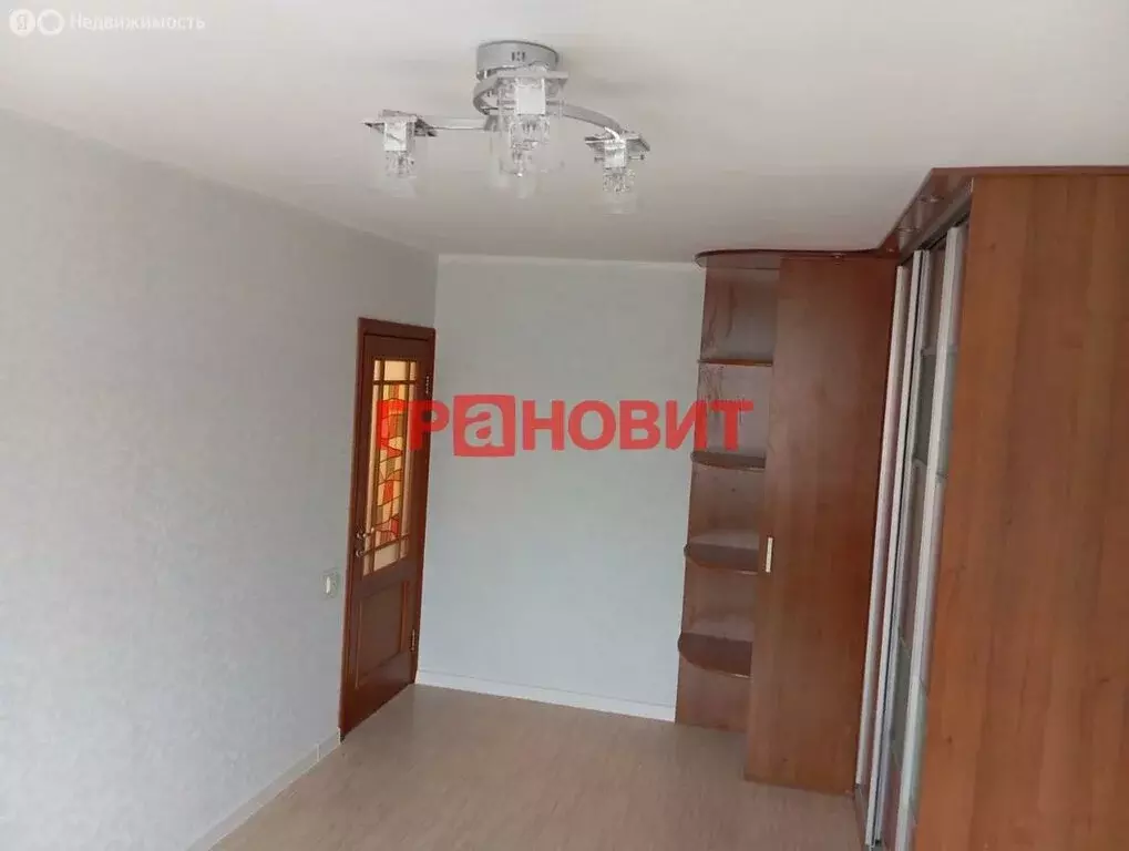 3-комнатная квартира: Новосибирск, улица Кошурникова, 13/2 (61 м) - Фото 0