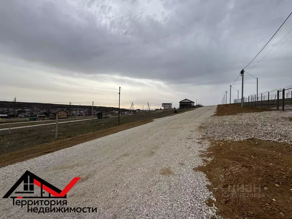 Участок в Севастополь с. Полюшко, ул. Александра Боброва (4.0 сот.) - Фото 2