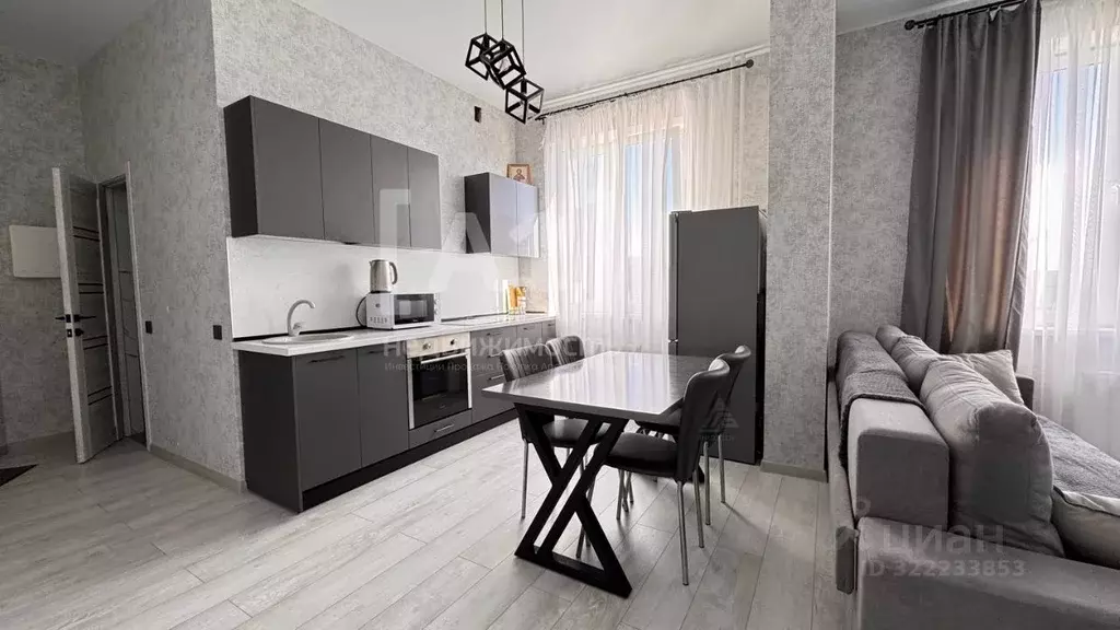 1-к кв. Челябинская область, Челябинск ул. Курчатова, 11 (47.6 м) - Фото 1