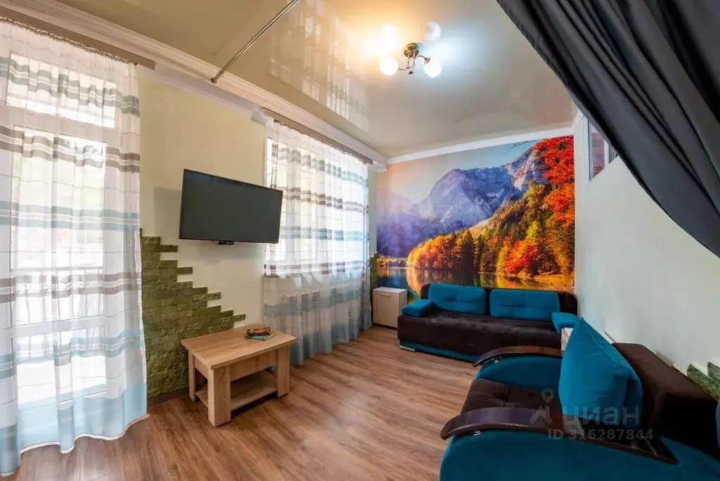 Студия Кабардино-Балкария, Эльбрусский район, с. Терскол ул. ... - Фото 0