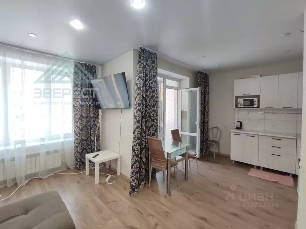 2-к кв. Хакасия, Абакан Трудовая ул., 84 (60.0 м) - Фото 1
