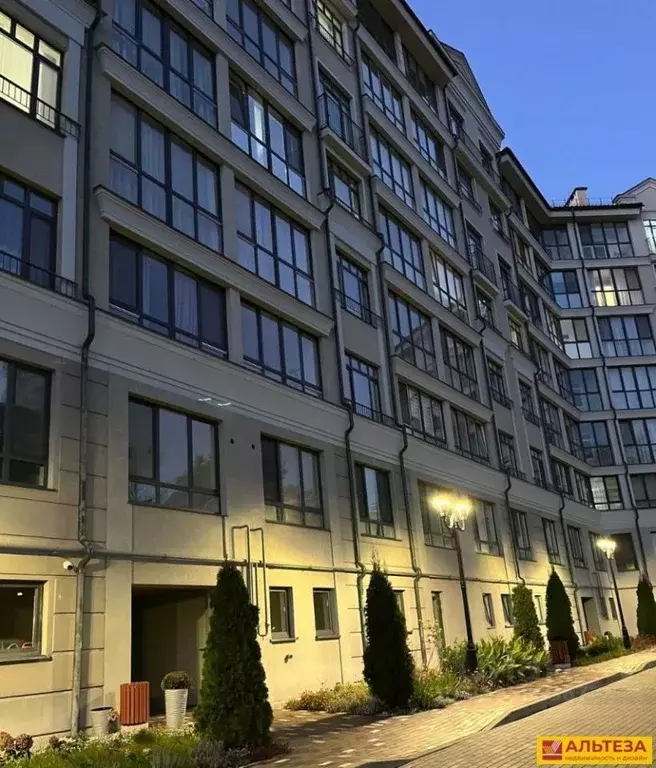 1-к кв. Калининградская область, Калининград Азовская ул., 2 (47.0 м) - Фото 2