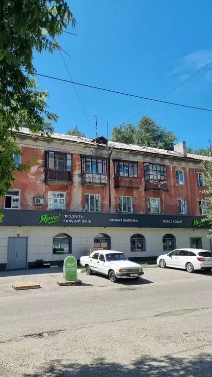 Комната 19,8 м в 4-к., 1/3 эт. - Фото 1