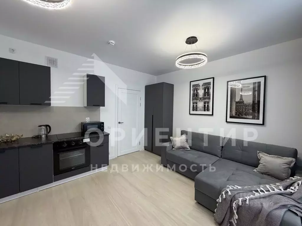 Студия Свердловская область, Екатеринбург ул. Академика Ландау, 35А/2 ... - Фото 1