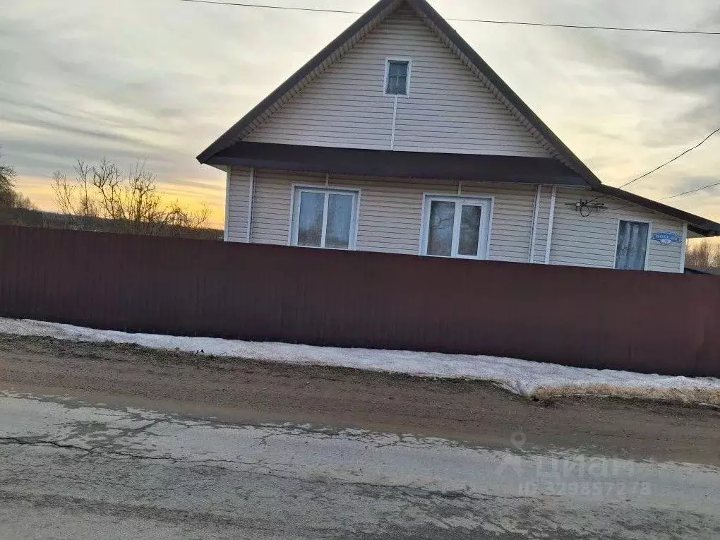 Дом в Новгородская область, Волотовский муниципальный округ, д. Волот  ... - Фото 1