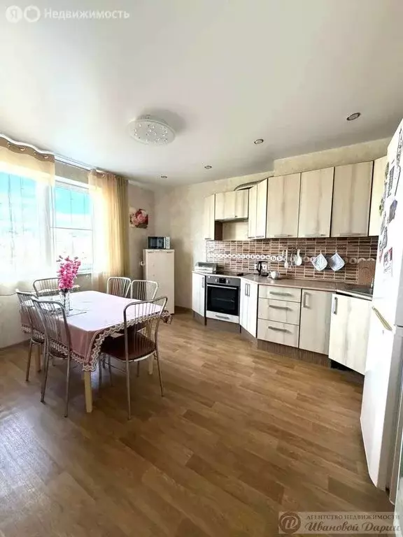 3-комнатная квартира: Самара, улица Врубеля, 17 (100 м) - Фото 1