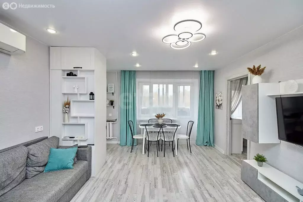 3-комнатная квартира: Тюмень, улица Энергетиков, 50 (56.4 м) - Фото 2