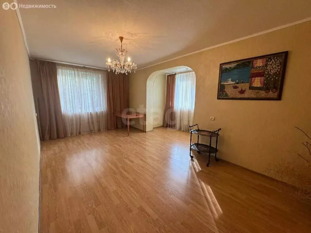 3-комнатная квартира: Алушта, Юбилейная улица, 14 (71.8 м) - Фото 2