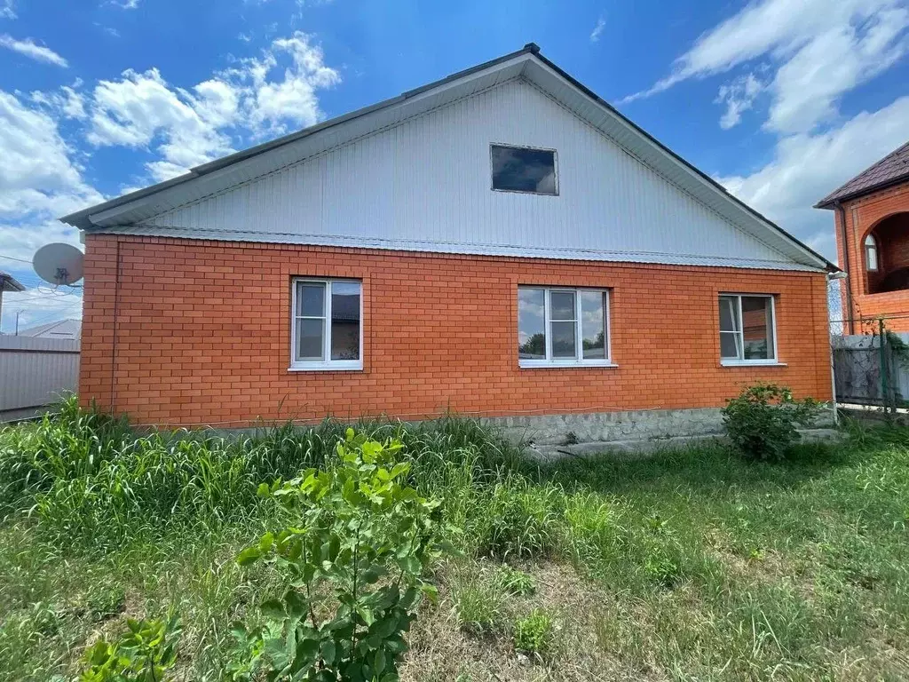 Дом в Краснодарский край, Белореченск пер. Автомобилистов (120 м) - Фото 0