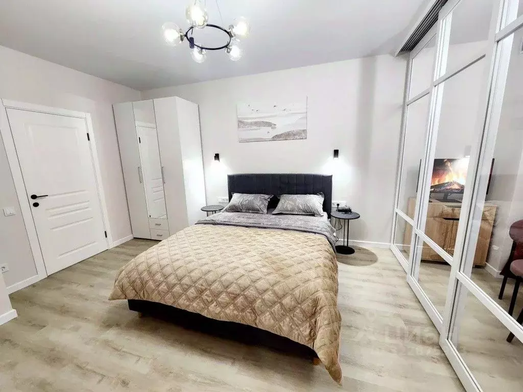 1-к кв. Ямало-Ненецкий АО, Новый Уренгой Созидателей мкр, 2к4 (35.0 м) - Фото 1