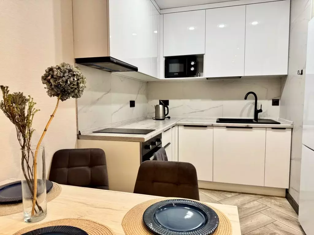 1-к кв. Свердловская область, Екатеринбург ул. Цвиллинга, 7А/3 (50.0 ... - Фото 1