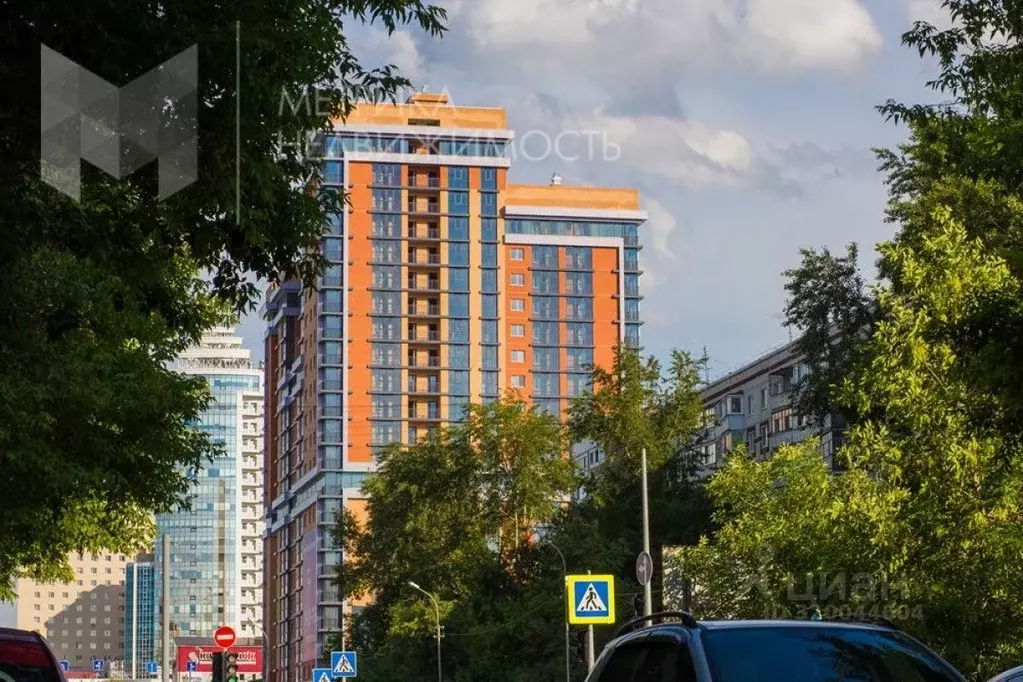 2-к кв. Тюменская область, Тюмень ул. 50 лет Октября, 4 (75.0 м) - Фото 1