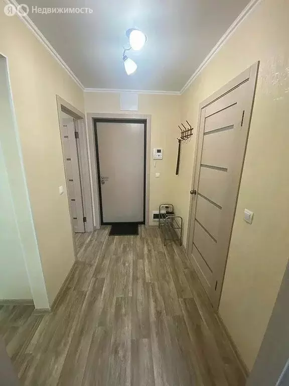 1-комнатная квартира: Тюмень, улица 50 лет Октября, 57Ак1 (37.4 м) - Фото 1