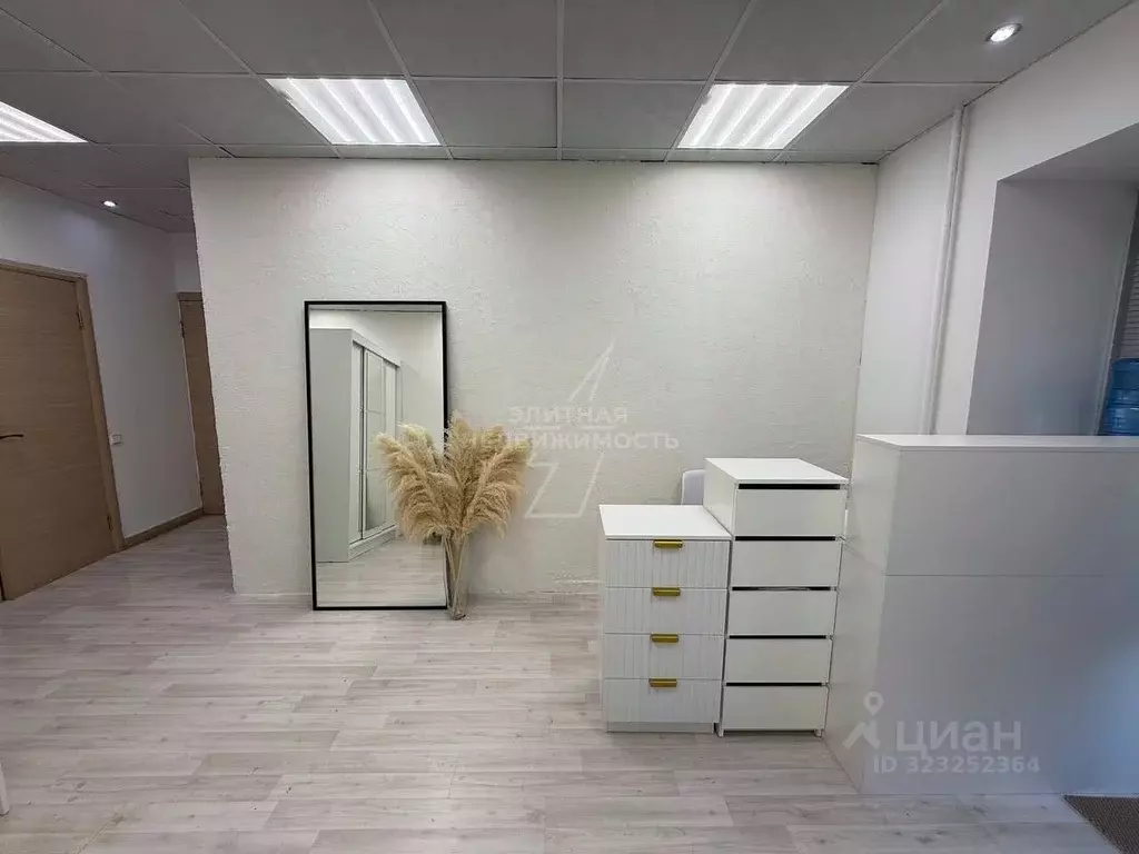 Помещение свободного назначения в Татарстан, Казань ул. Юлиуса Фучика, ... - Фото 1