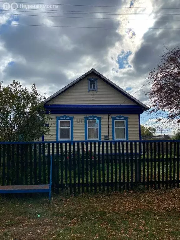 Дом в село Новоникольское, Комсомольская улица (70 м) - Фото 1