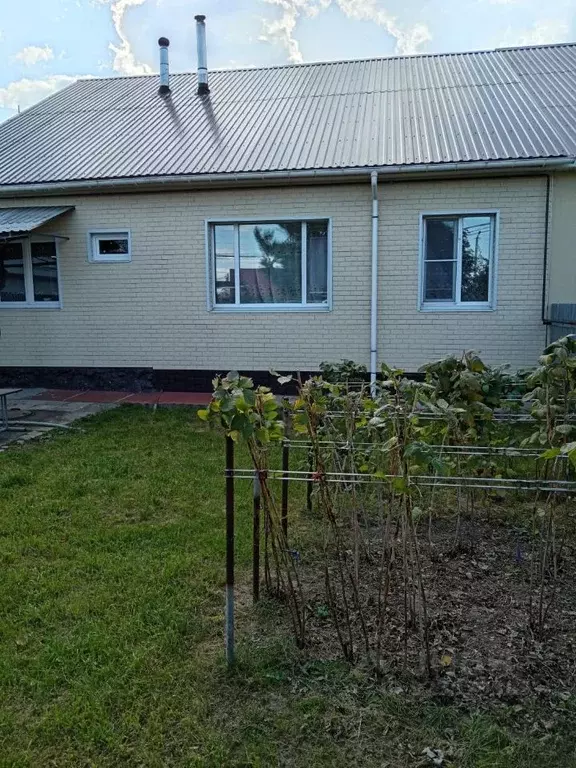 Дом в Калужская область, Малоярославецкий муниципальный округ, ... - Фото 1