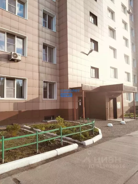 2-к кв. Алтайский край, Бийск Севастопольская ул., 1/1 (56.9 м) - Фото 0