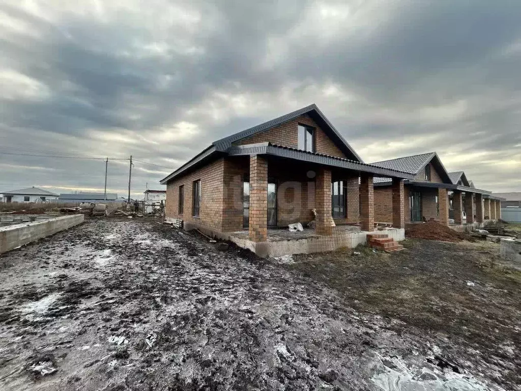 Дом в Башкортостан, Уфимский район, Русско-Юрмашский сельсовет, д. ... - Фото 1