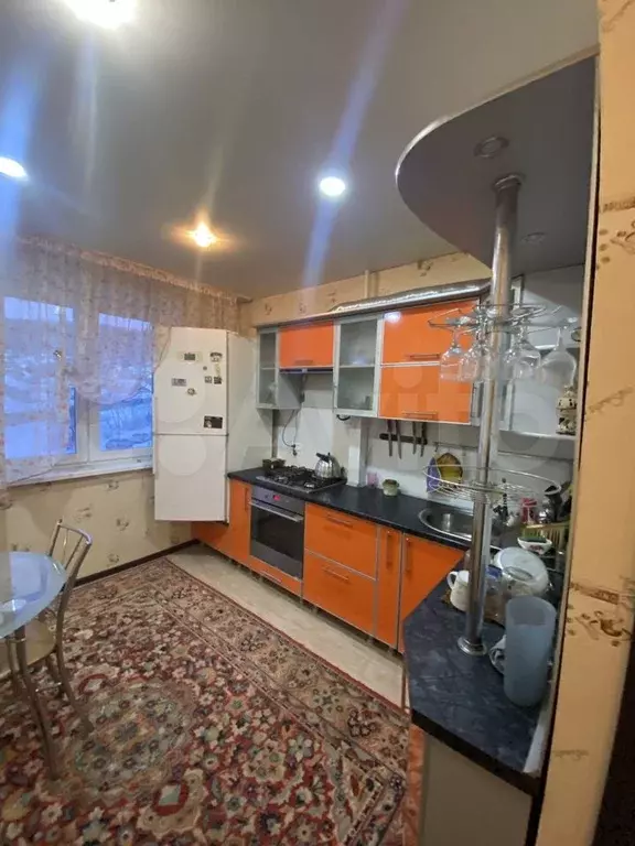 3-к. квартира, 80 м, 4/9 эт. - Фото 0