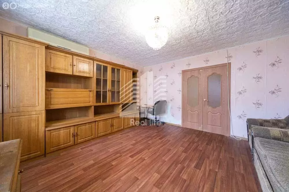 3-комнатная квартира: село Ильинское, 111 (68.4 м) - Фото 0