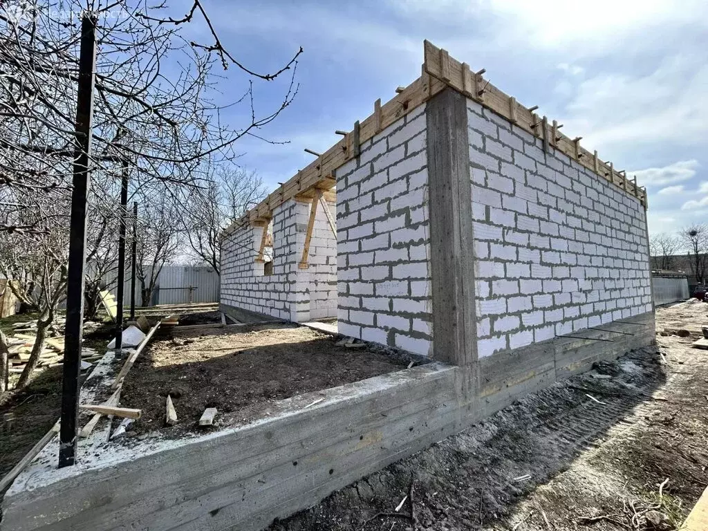 Дом в Доброе, улица Яшлык, 11 (100 м) - Фото 1