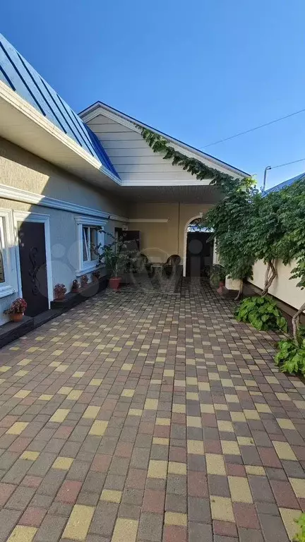 Дом 200 м на участке 8,5 сот. - Фото 0