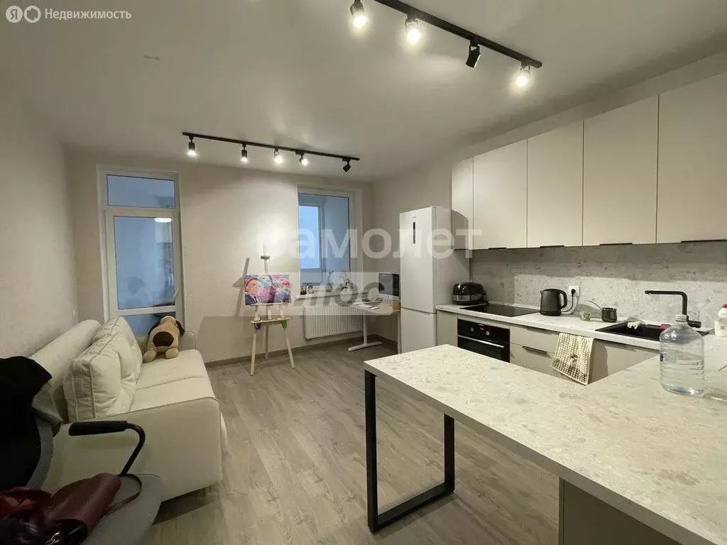 Квартира-студия: Екатеринбург, улица Азина, 22/7 (28.3 м) - Фото 2