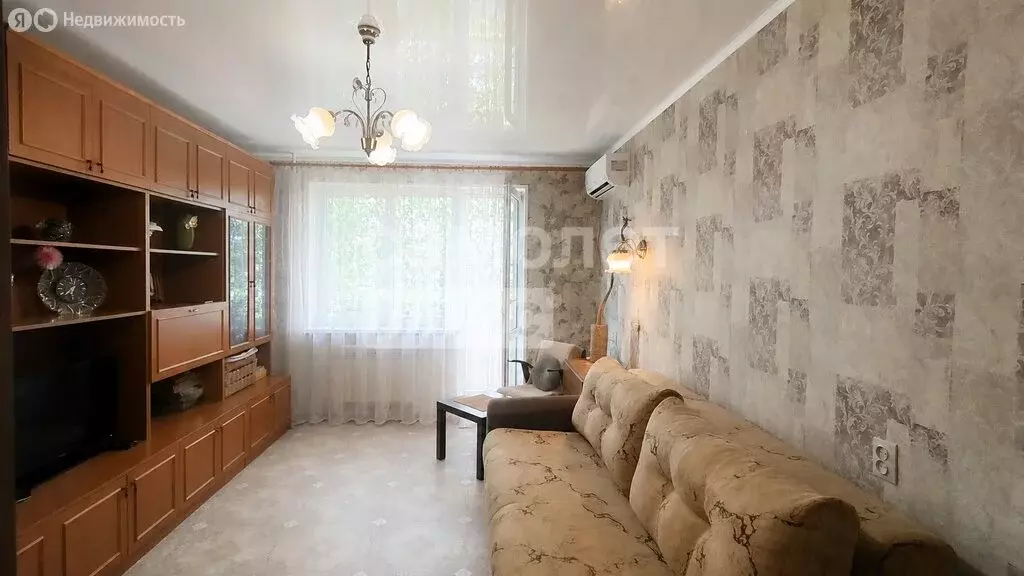 2-комнатная квартира: Астрахань, микрорайон имени Бабаевского, улица ... - Фото 1
