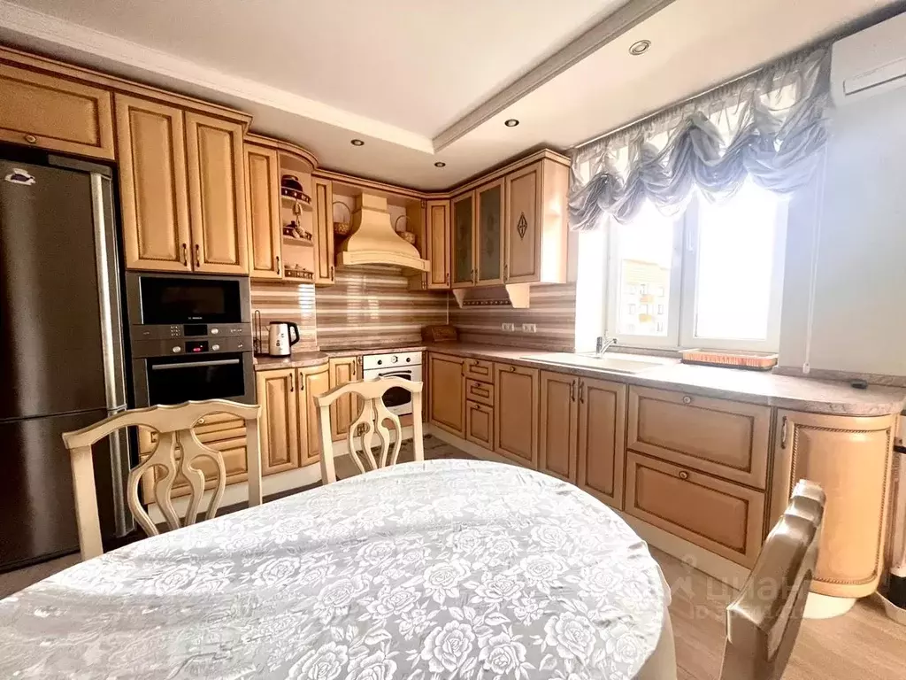 2-к кв. Татарстан, Казань Горки-3 мкр, ул. Дубравная, 10 (80.0 м) - Фото 1