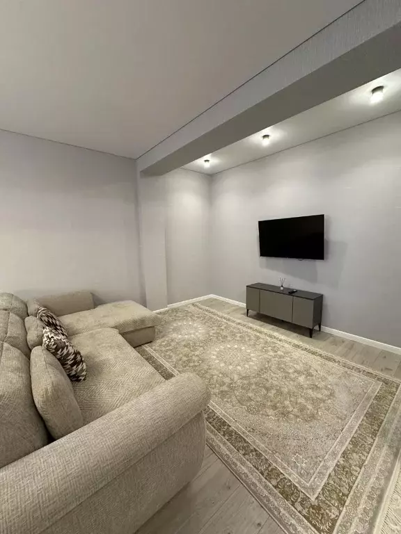 2-к кв. Дагестан, Махачкала ул. Лаптиева, 78 (70.0 м) - Фото 1