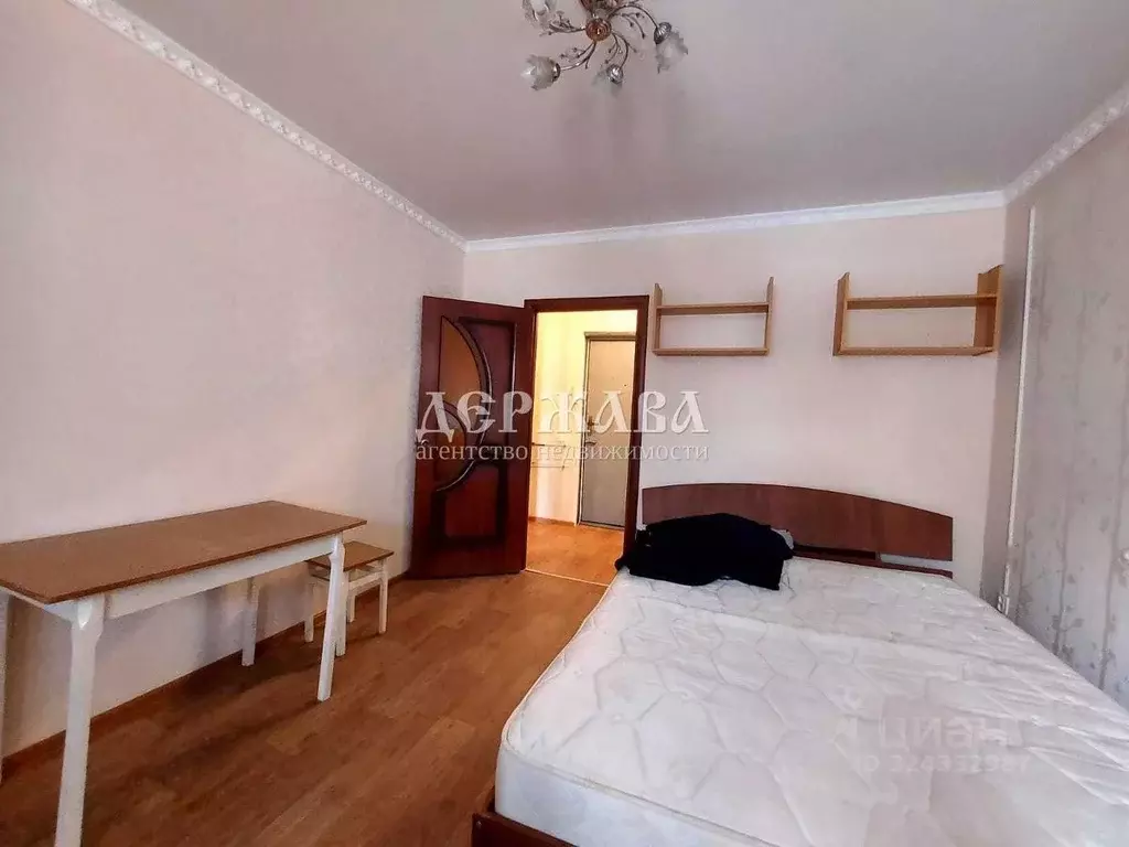 2-к кв. Белгородская область, Старый Оскол Макаренко мкр, 12 (40.0 м) - Фото 1