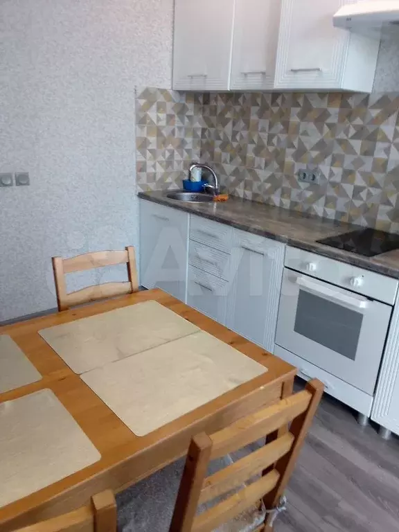 1-к. квартира, 32 м, 3/7 эт. - Фото 1
