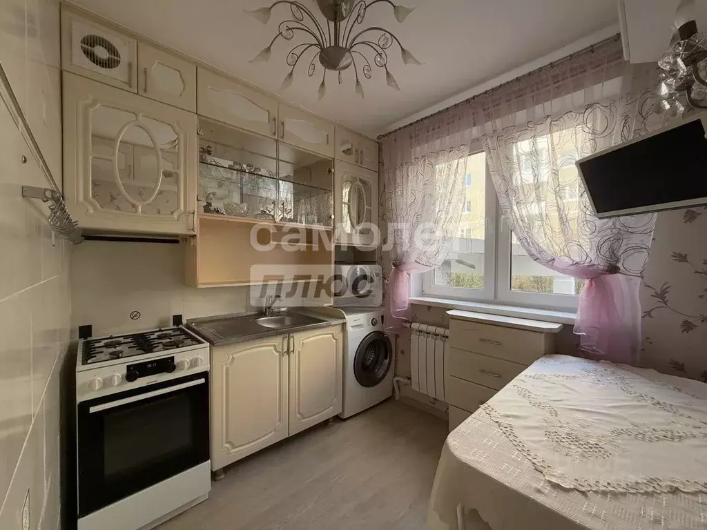 3-к кв. Свердловская область, Первоуральск ул. Емлина, 16А (59.6 м) - Фото 1