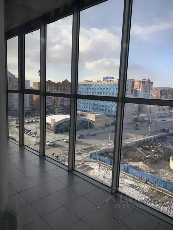 3-к кв. Кемеровская область, Новокузнецк Пионерский просп., 58 (90.0 ... - Фото 1