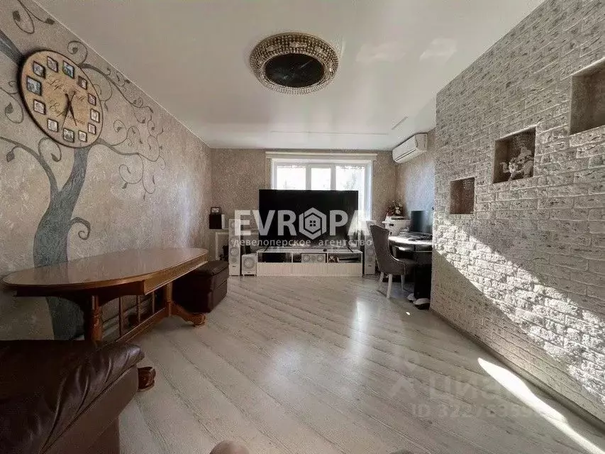 Дом в Ульяновская область, Ульяновск ул. Скринского, 7 (165 м) - Фото 1