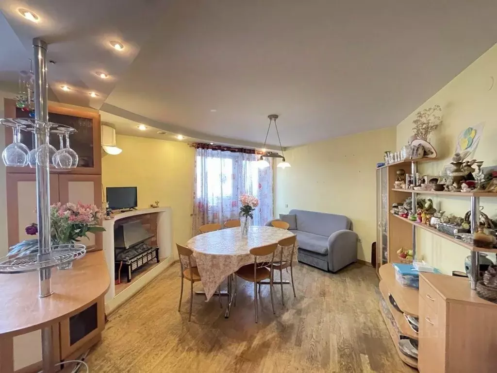 5-к кв. Волгоградская область, Волгоград Бакинская ул., 13 (118.9 м) - Фото 1