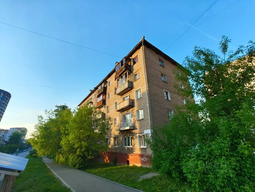 2-к кв. Кировская область, Киров ул. Володарского, 38 (41.6 м) - Фото 0