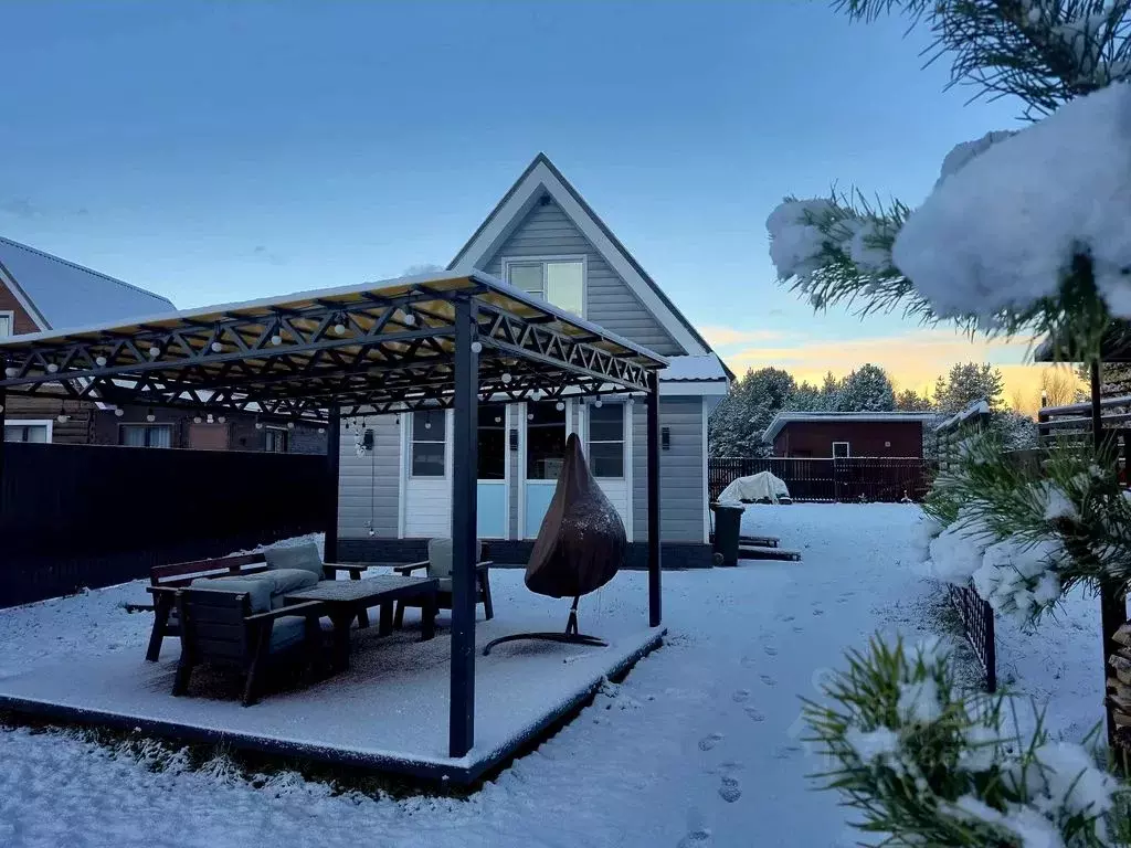 Дом в Ленинградская область, Волховский район, Иссадское с/пос, д. ... - Фото 1