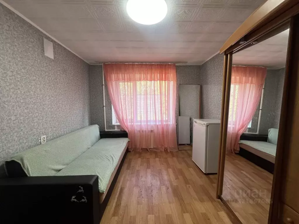 Комната Псковская область, Псков ул. Труда, 55 (13.0 м) - Фото 0
