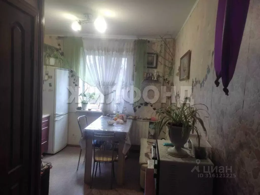2-к кв. Белгородская область, Белгород ул. Буденного, 13 (50.0 м) - Фото 0