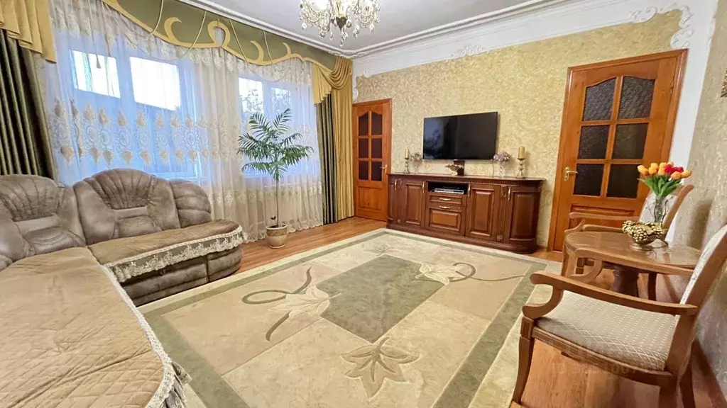 Дом в Краснодарский край, Лабинск Революционная ул. (100 м) - Фото 2