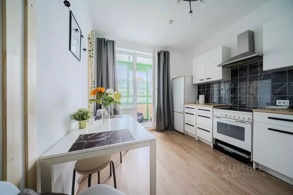 2-к кв. Ленинградская область, Мурино Всеволожский район, ул. ... - Фото 1