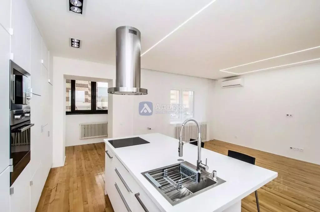 2-к кв. Тюменская область, Тюмень Широтная ул., 158 (61.1 м) - Фото 1