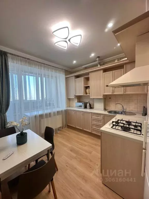 2-к кв. Вологодская область, Череповец Олимпийская ул., 40 (69.0 м) - Фото 0