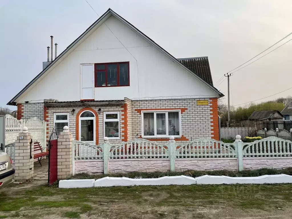Дом в Брянская область, Комаричи рп ул. Володарского (86 м) - Фото 0